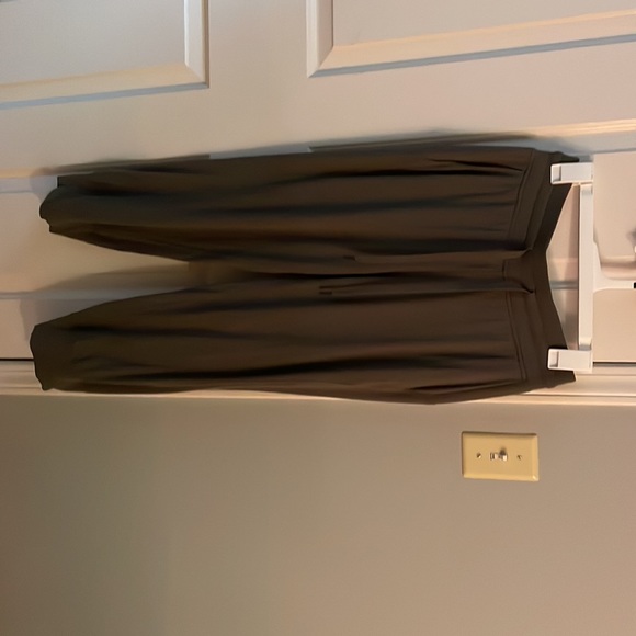 Lululemon Joggers size 6 - Picture 5 of 5